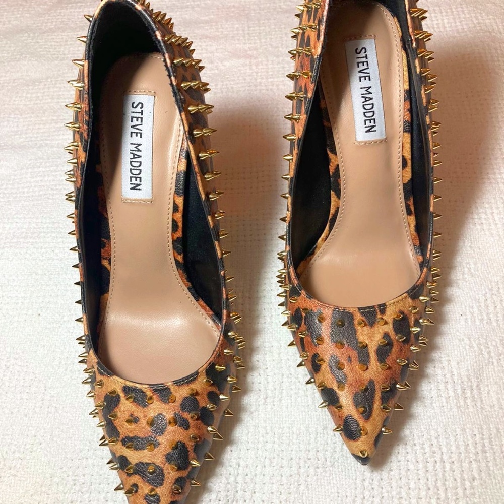 Steven Madden Pointy-Toe Stilletos Leopard with Gold Studs